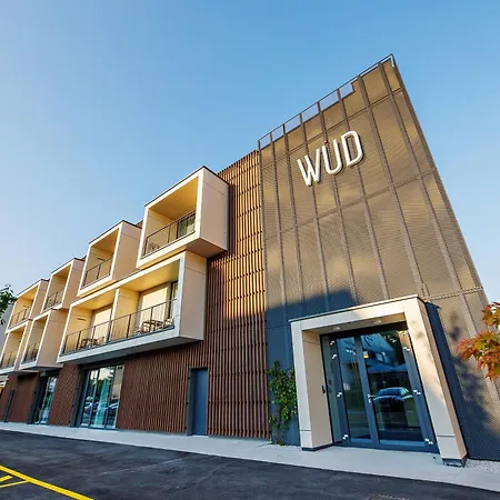 ホテル Wud