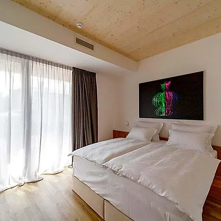 Wud Otel Ljubljana